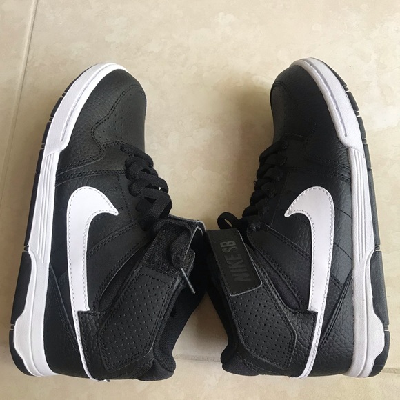 Nike kids Skateboard shoes - Picture 4 of 8